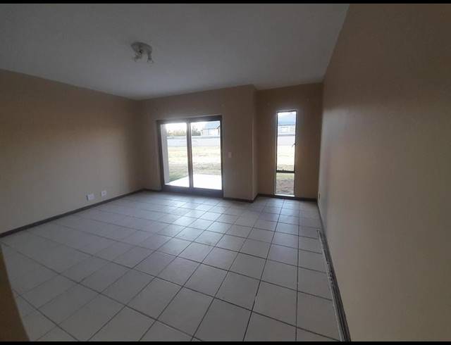 2 BEDROOM APARTMENT FOR SALE IN ELDO LAKES ESTATE